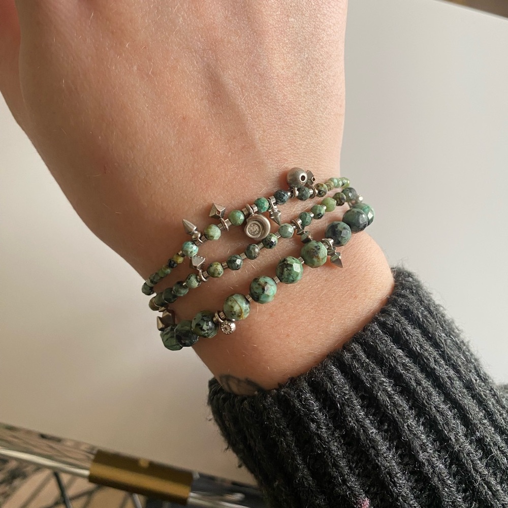 Kendra Scott stretch bracelet